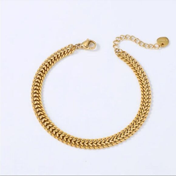 #31 Gold Woven Bracelet - Picture 2 of 5